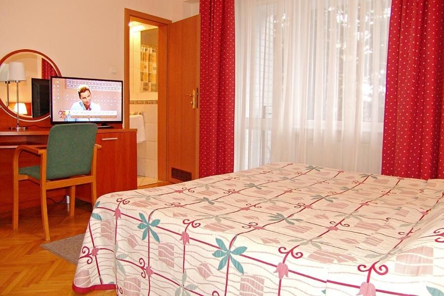 Отель Hotel Europa Ястшембя-Гура-20