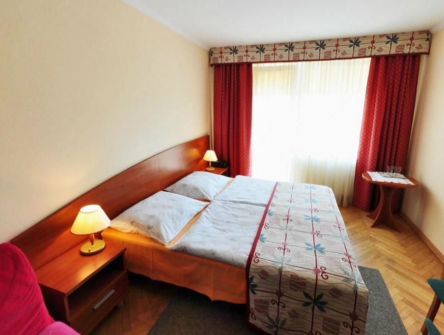 Отель Hotel Europa Ястшембя-Гура-31